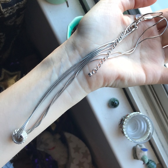 GIFTED Lia Sophia Triple Snake Chain - Picture 3 of 8